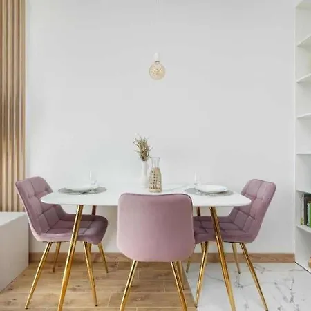 New, Stylish And Fully Equipped Near The Center Apartment Wroclaw